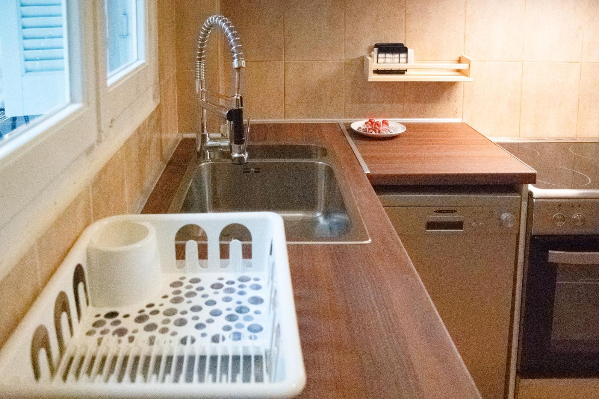 Spacious Modern Apartment In Pagkrati Athena Bagian luar foto