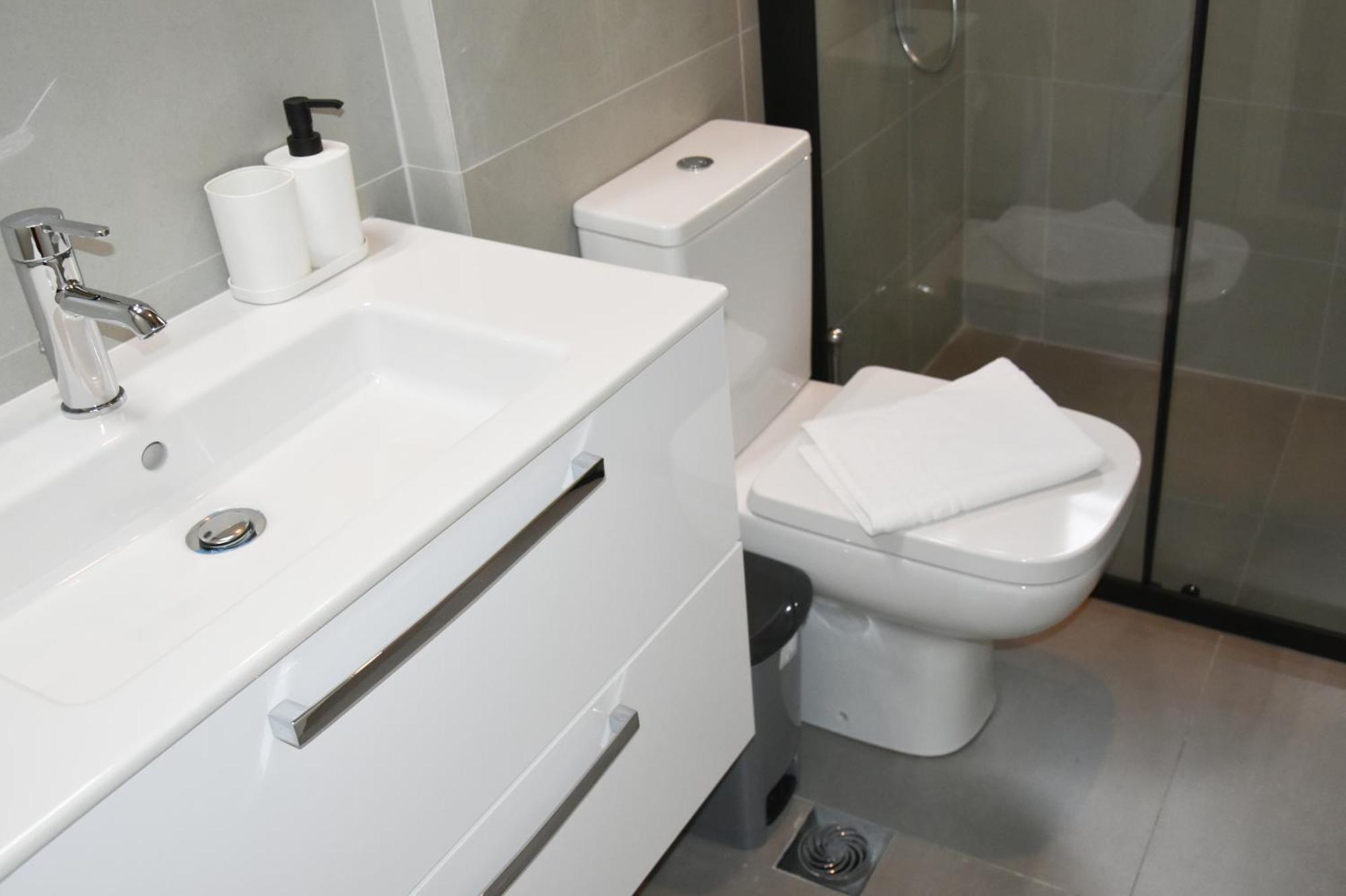 Spacious Modern Apartment In Pagkrati Athena Bagian luar foto