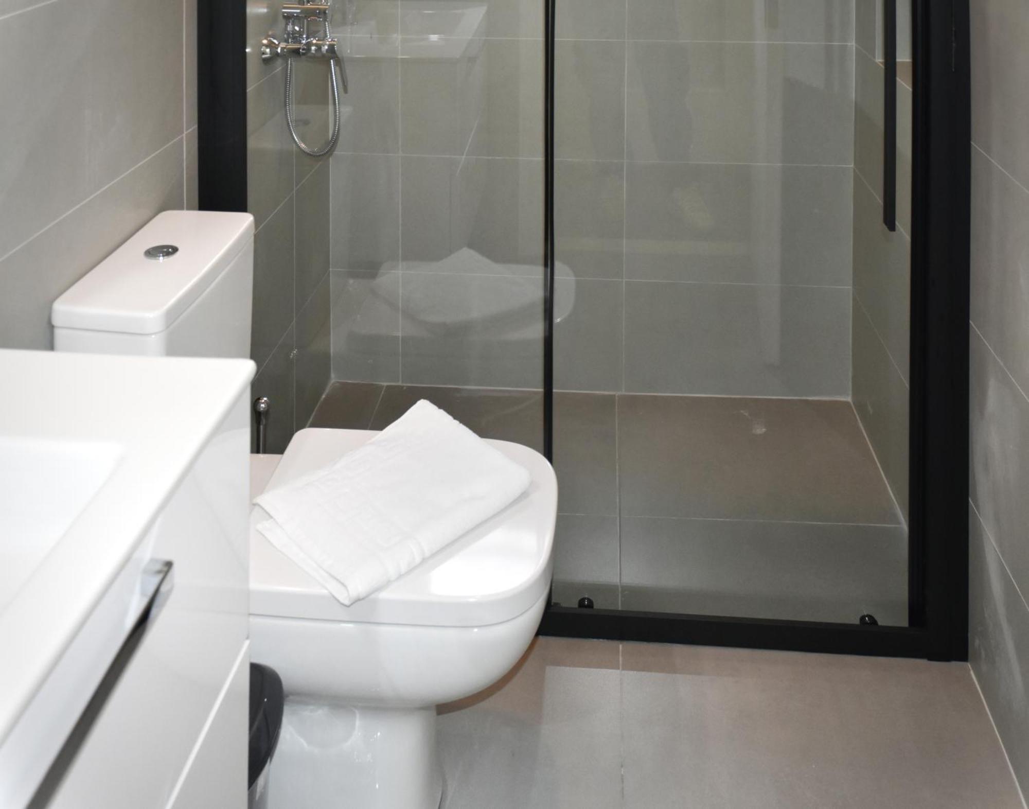 Spacious Modern Apartment In Pagkrati Athena Bagian luar foto