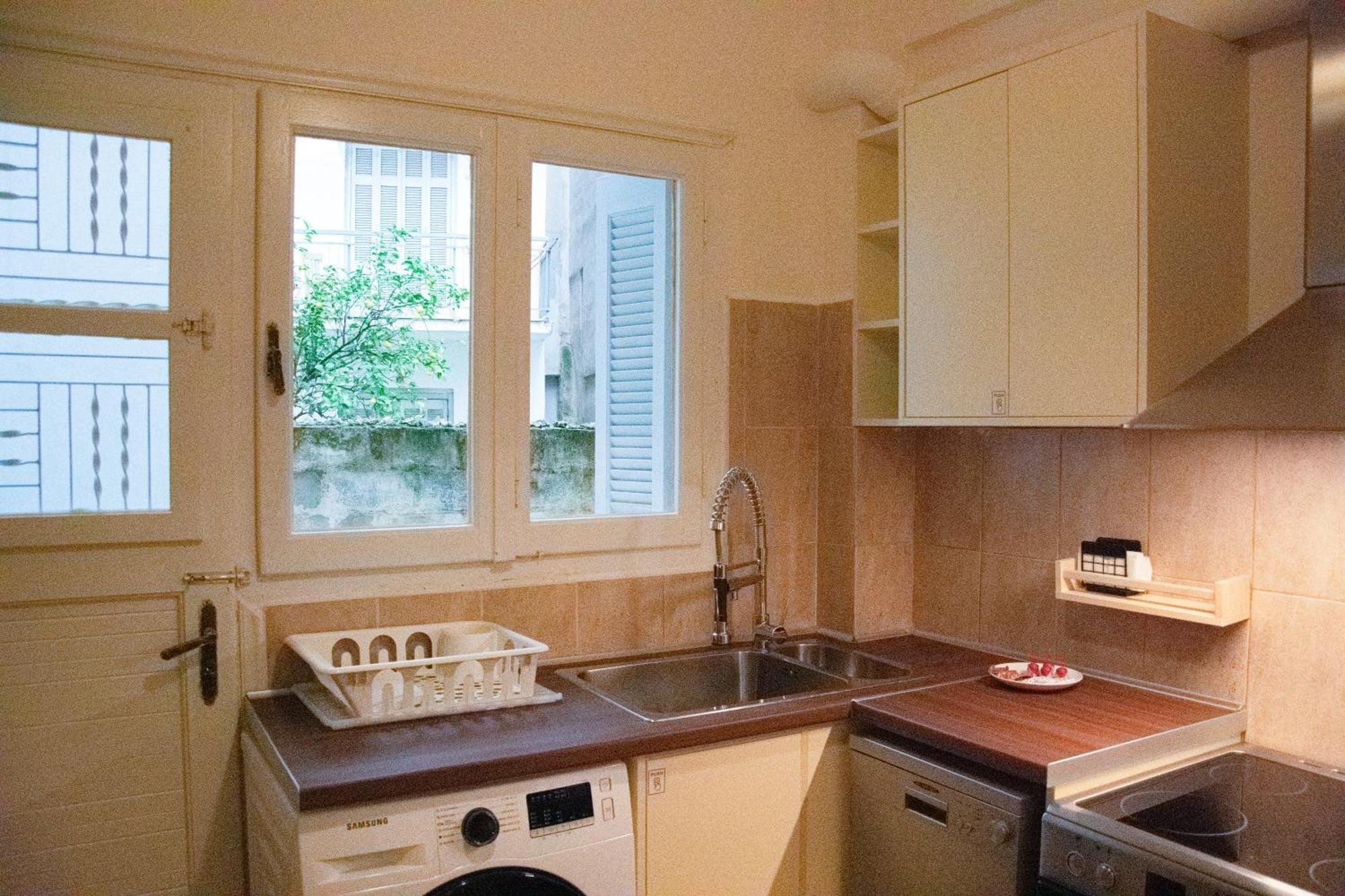Spacious Modern Apartment In Pagkrati Athena Bagian luar foto
