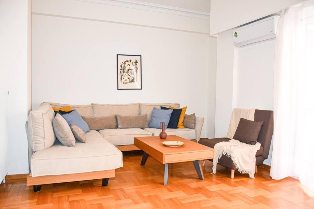 Spacious Modern Apartment In Pagkrati Athena Bagian luar foto